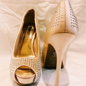 Jennifer Lopez Peeptoe heel